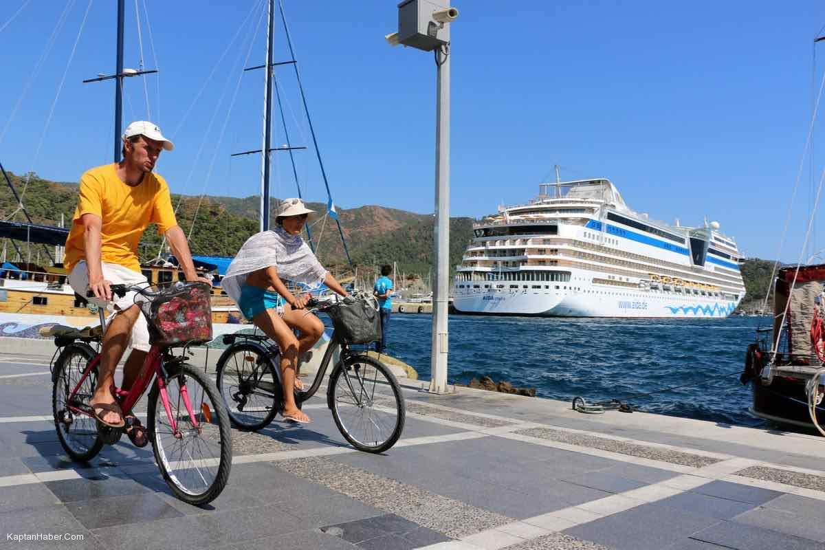AIDA STELLA, Marmaris Limanına Geldi