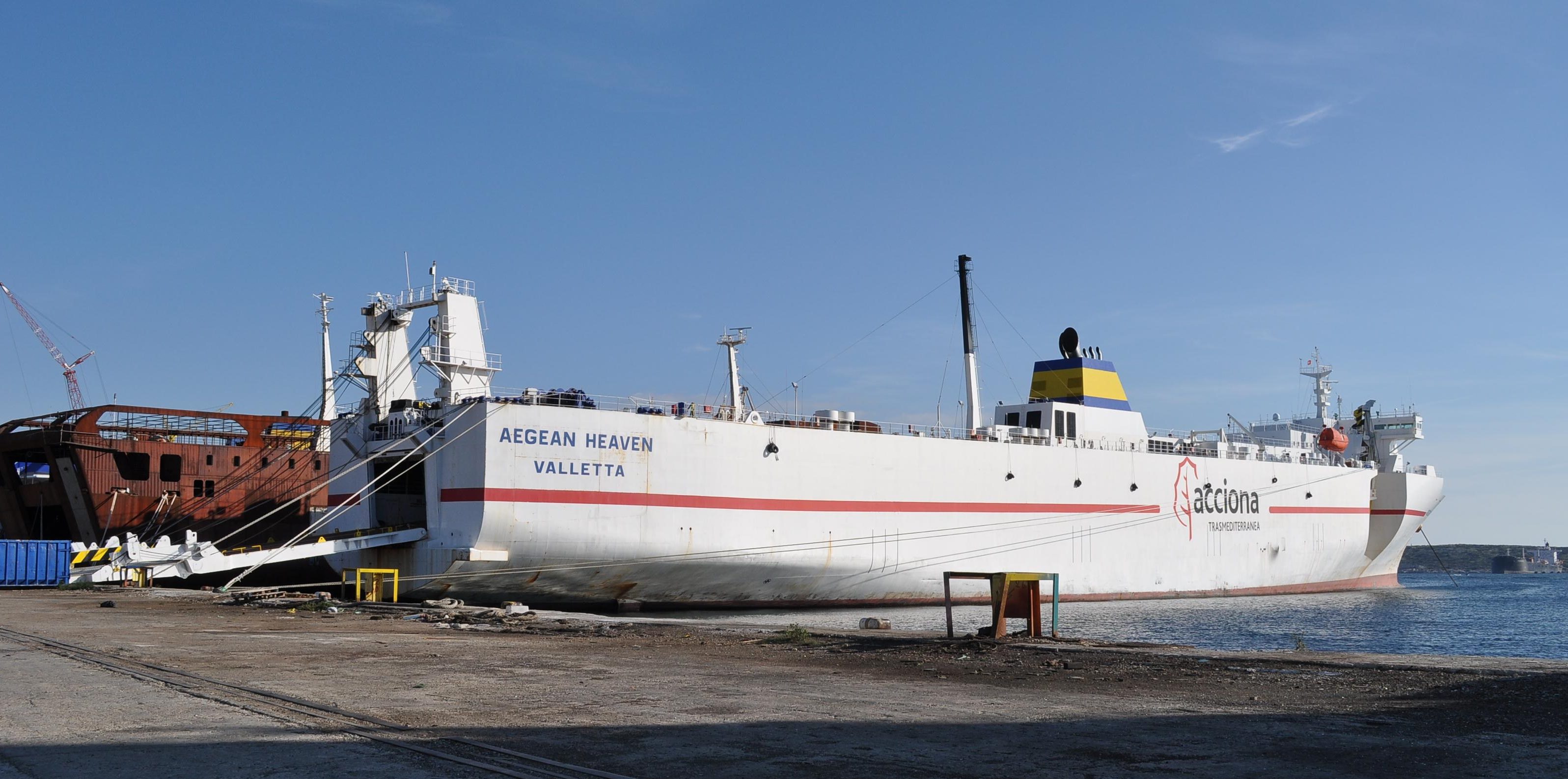 Yunanlılardan teklif: "Gemimizi alın"