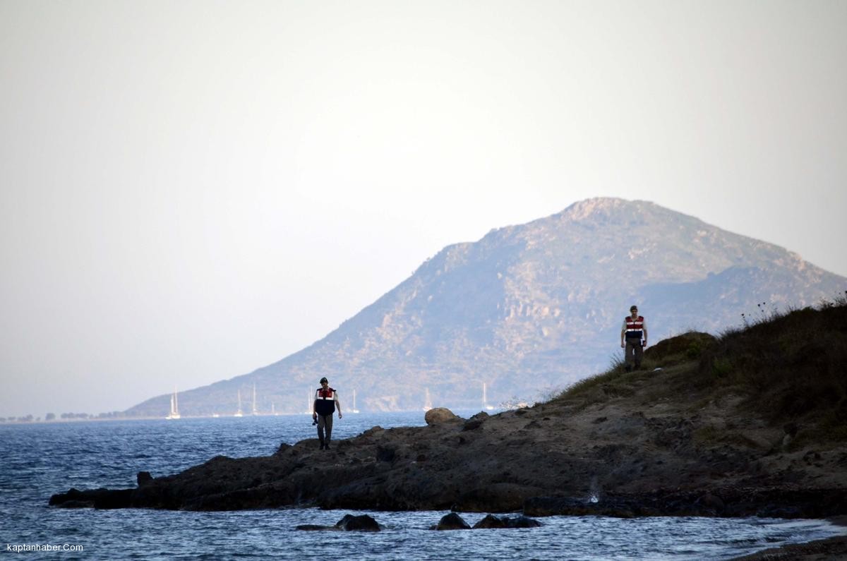Aylan bebeği kucağında taşıyan asker o anı anlattı