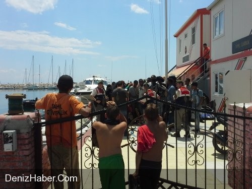 Ayvacık'ta 121 Kaçak Göçmen Yakalandı