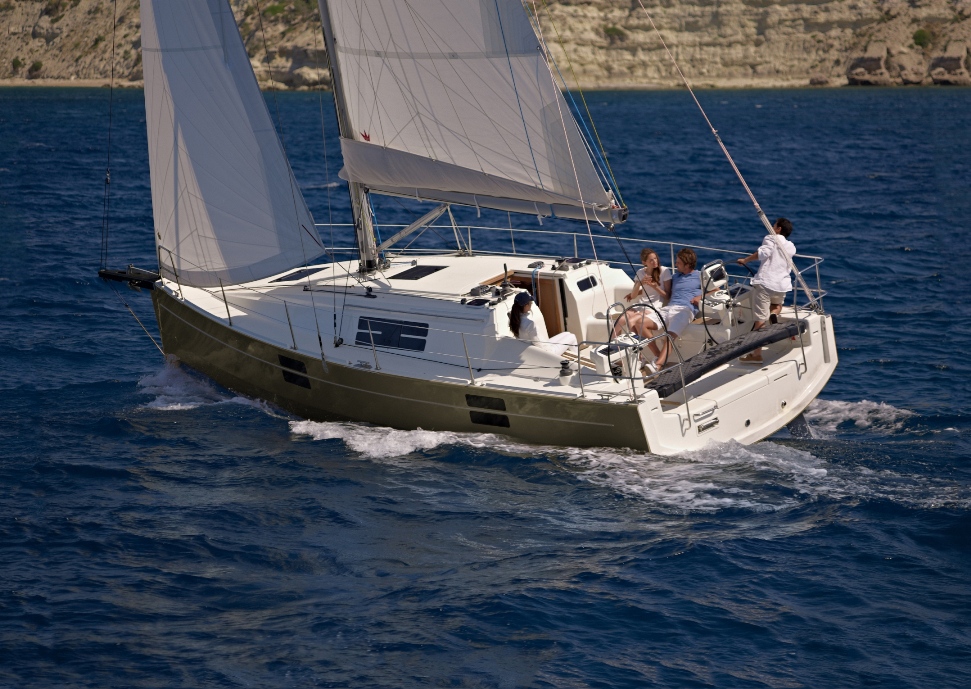 Azuree 33 ile ödüle doğru yelkenler fora!