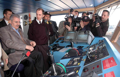 Bakan Yıldırım Gökçeada Seferi Yaptı