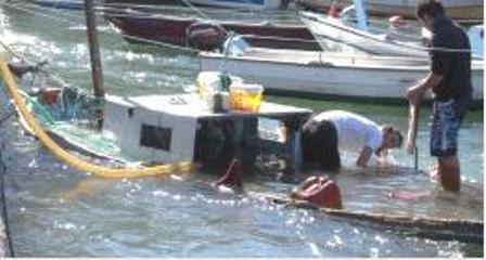 Batan Tekneler Sudan Çıkarıldı