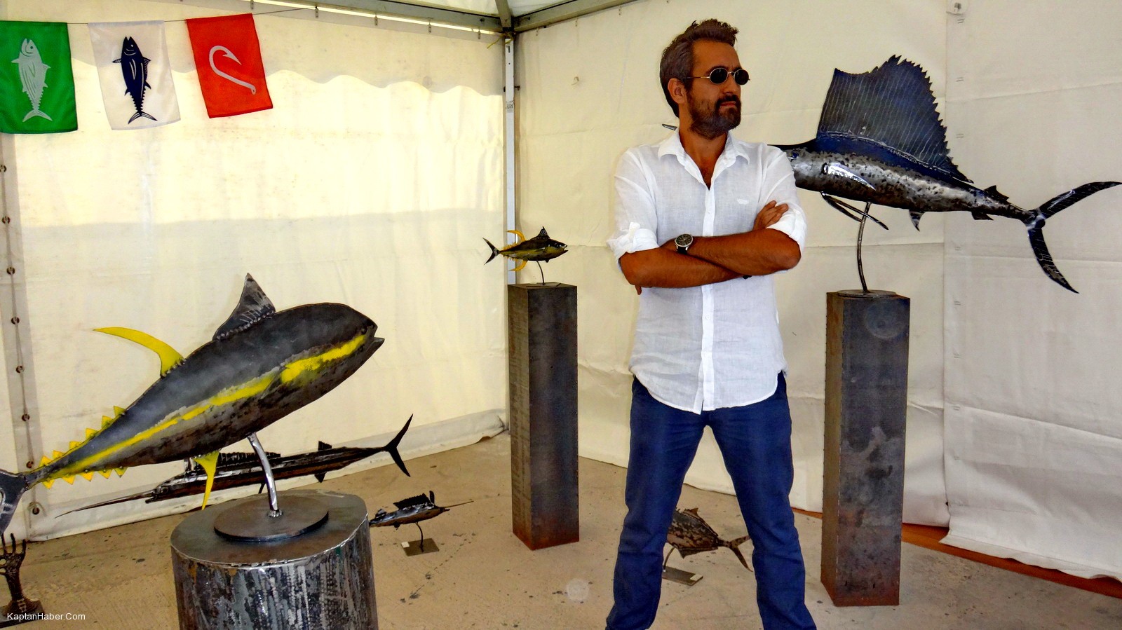 Orkinoslar, Demirden Heykele Dönüştü