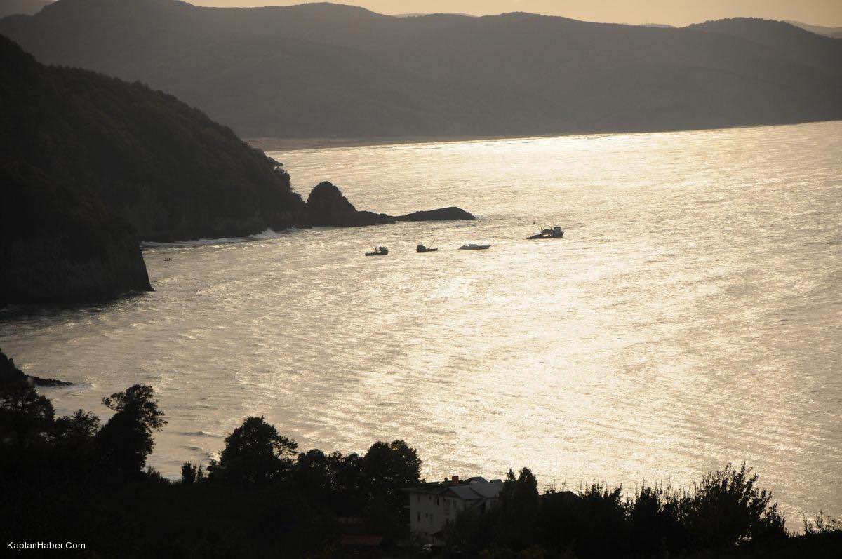 Bartın&#039;da balıkçı teknesi alabora oldu: 1 ölü