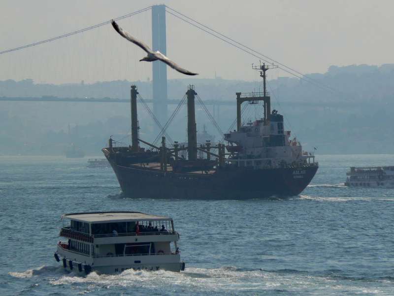 İstanbul Boğazında Gemi Arızası...