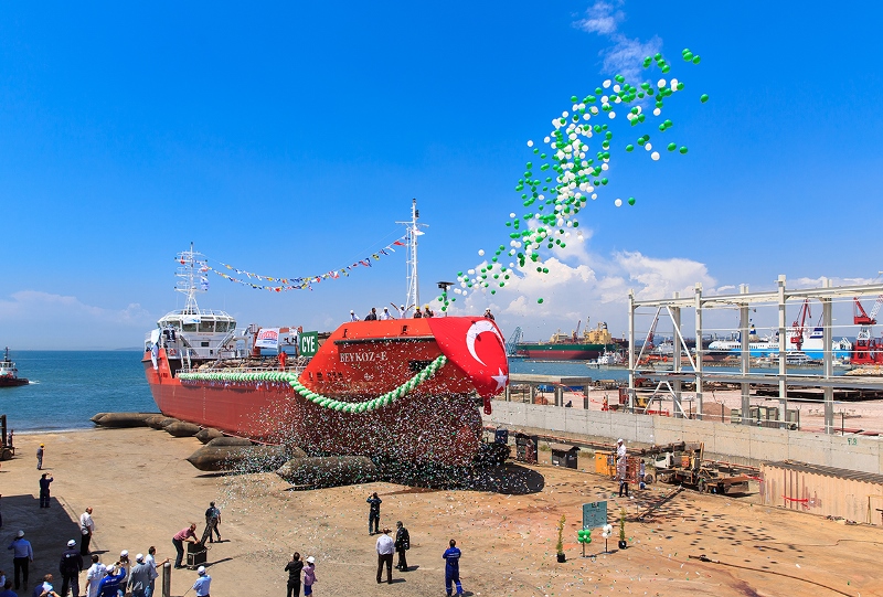 M/T BEYKOZ-E Denize İndirildi.