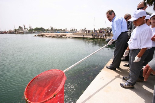 Bakan Mersin'de Sahil Temizledi