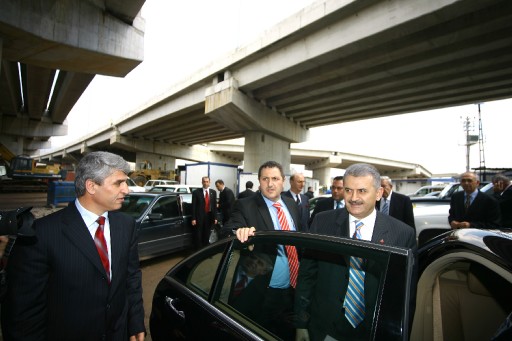 Ulaştıma Bakanı Yıldırım İzmir'de