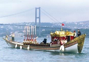 "Martının kanadında, Kızkulesi’nden Anadolu Kavağı’na"