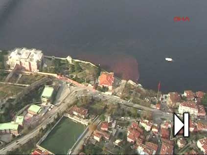 Boğaz Kan Kırmızı