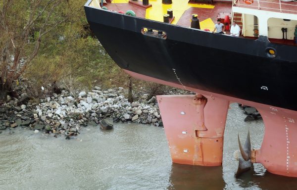 &quot;İzak&quot; gemiyi dokuz oturak oturttu...