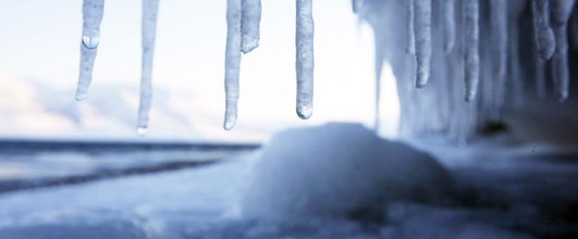 Buzul eridi, istasyon tahliye ediliyor