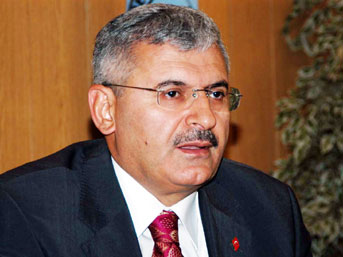 Ulaştırma Bakanı Yıldırım Berlin&#039;de