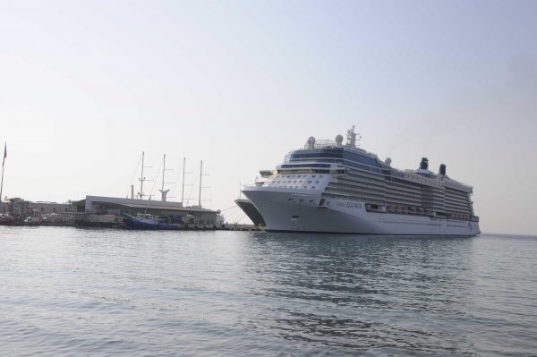 Uyurgezer yolcu güverteden düşüp öldü