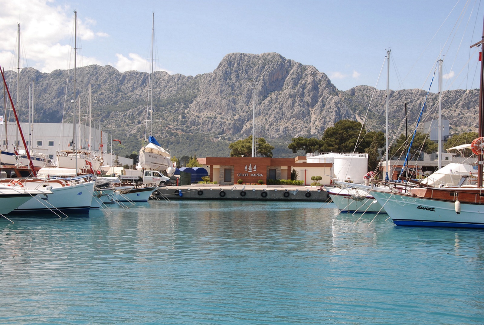 Çelebi Marina Antalya'ya '5 Altın Çıpa'