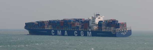 CMA CGM Libra öyle bir karaya oturdu ki...