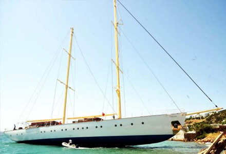 Denize İnecekken Karaya Oturdu