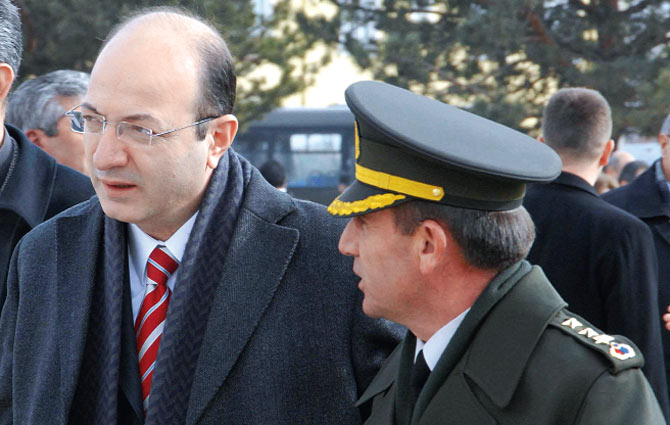 İlhan CİHANER Serbest