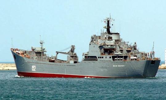 Hillary geldiğinde Rus gemileri geçecek