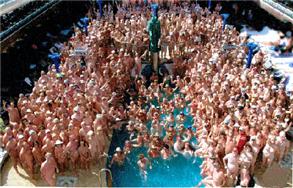 Dev Kruvaziyerde Çırılçıplak Tatil...