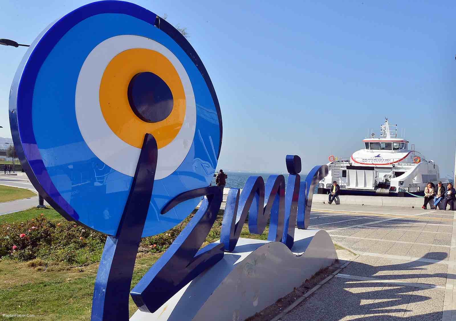 İzmir’in yeni gemisi Cengiz Kocatoros Körfez’e indi