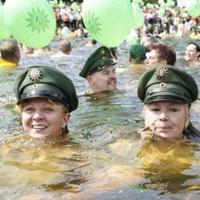 Polislerden Su İçinde Zam Talebi
