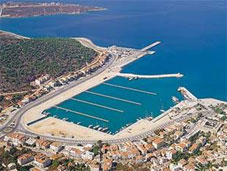 Çeşme'de marina yeniden yapılanıyor