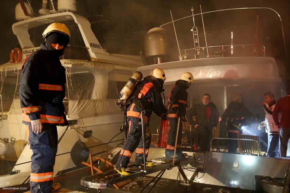 İstanbulda tekne yangını