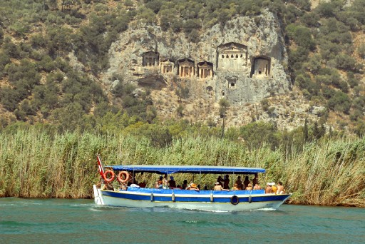 Dalyan&#039;da Teknelere Sıkı Önlem