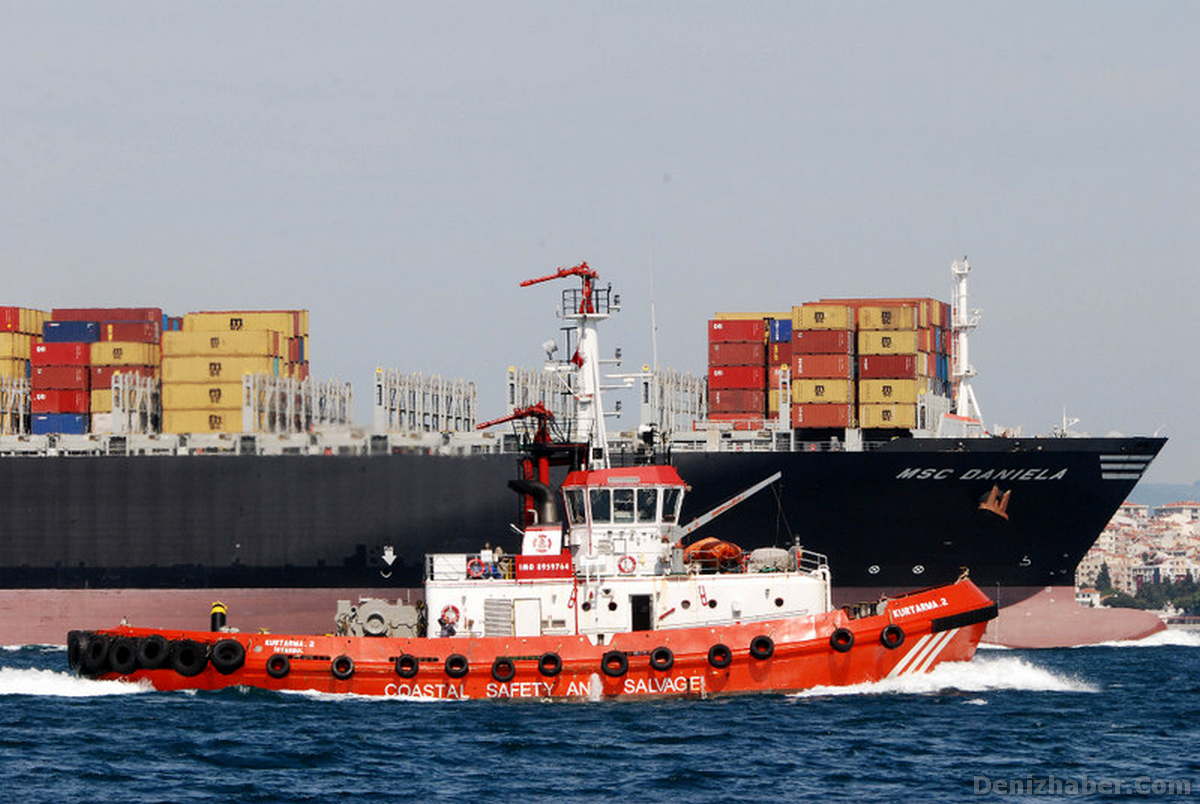 MSC Daniela Çanakkale'den Geçti