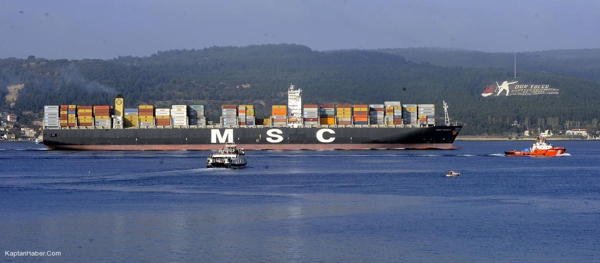 366 Metrelik Dev: MSC Danit Boğazdan Geçti