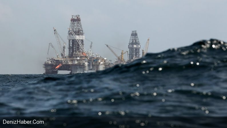 Dev Platform Çanakkale Boğazı'nı Kapattı