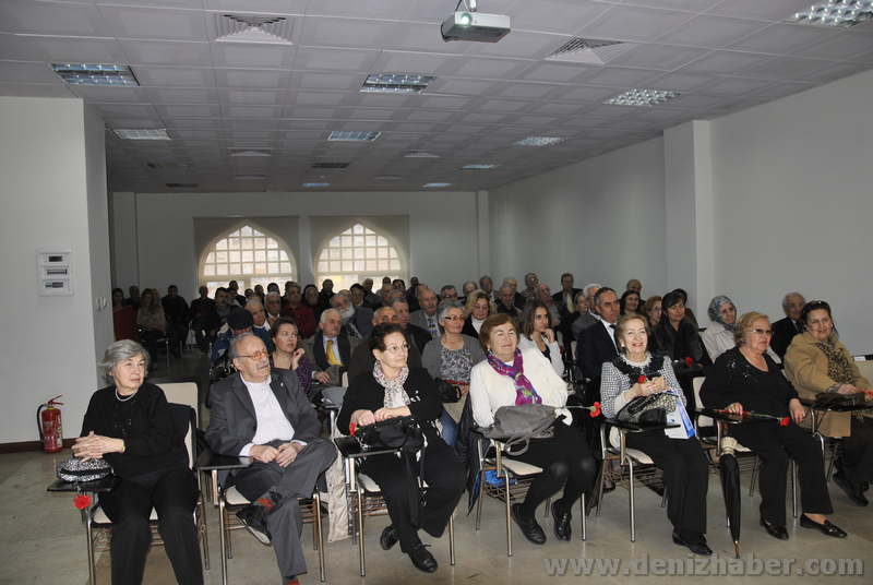 DENİZDER, Kadınlar Günü&#039;nü Unutmadı