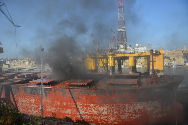 Dev dökmeci tersanede böyle yandı...