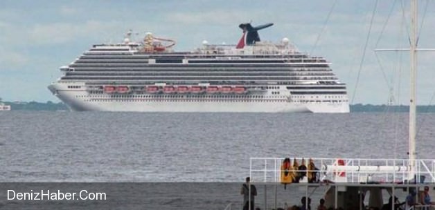 Ebola Yüzünden Gemi Limana Alınmadı