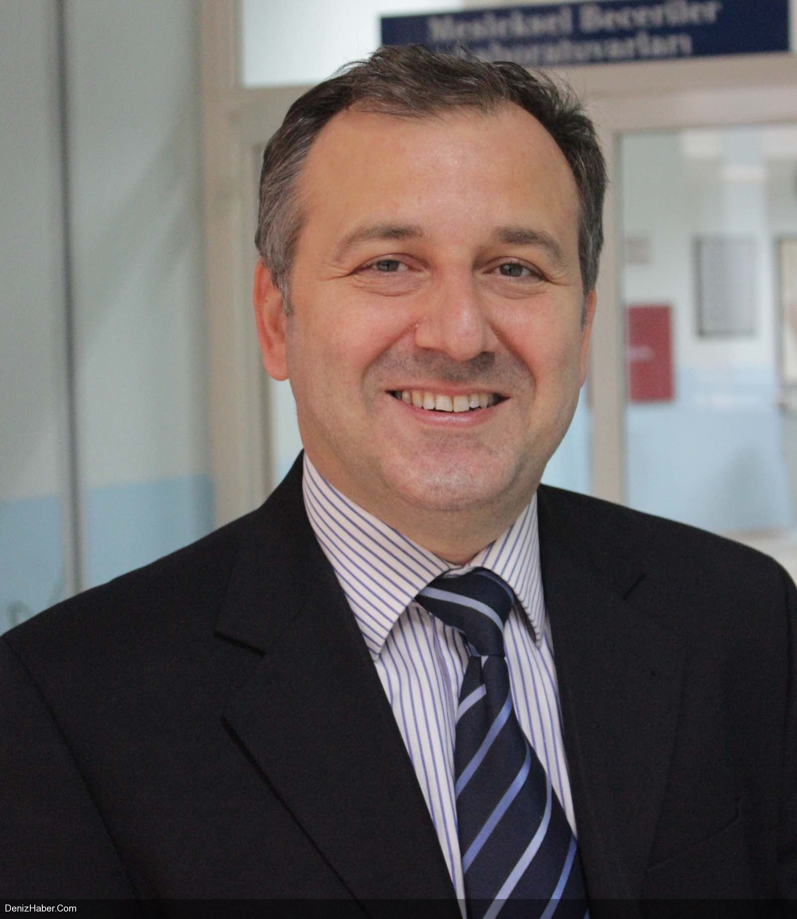 Kaptan Ender Asyalı&#039;ya Profesör Ünvanı