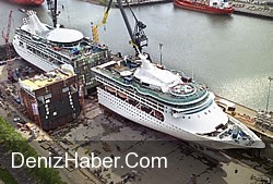 Dev yolcu gemisini ortadan ikiye biçtiler