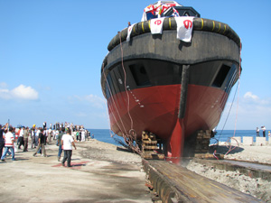 İrfan Erdem'in İlk Römorkörü Denizde