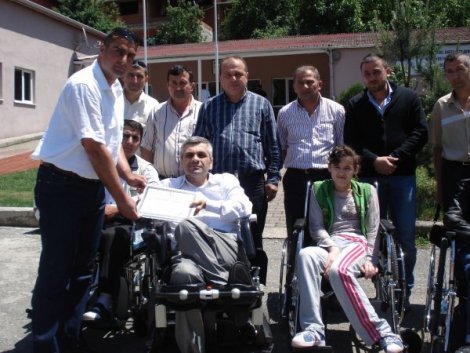 Engellilere Tekerlekli Sandalye