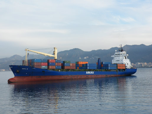 Bartın Limanı'na İlk Konteyner Gemisi