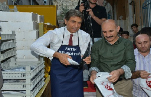 Fatih Belediyesi Palamut Dağıttı