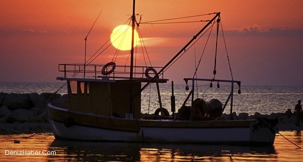 Ukrayna, bir Türk balıkçı teknesine daha el koydu