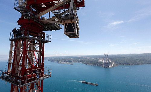 İnşaatı Süren Köprü 200 Metreyi Geçti