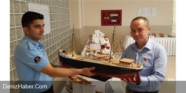 Adliyede Gemi Maketi Sergisi
