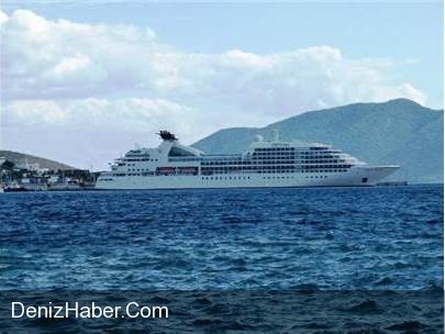 Dev Gemi Esnafın Yüzünü Güldürdü