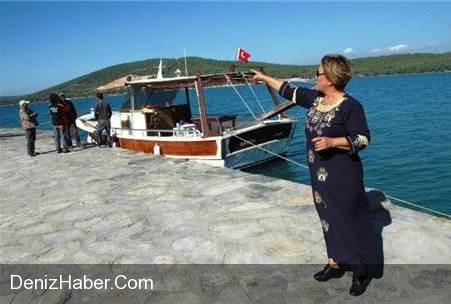 Teknelerin Motorlarını Çalıyorlardı