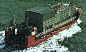 İngilizler Yüzer Hapishane Alacak