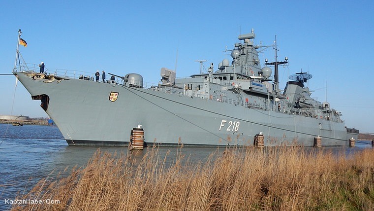 Fırkateyn ile Konteyner Gemisi Çarpıştı!