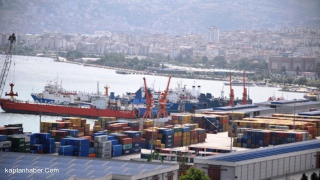 8 Gemi Samsun Limanında Beklemeye Devam Ediyor